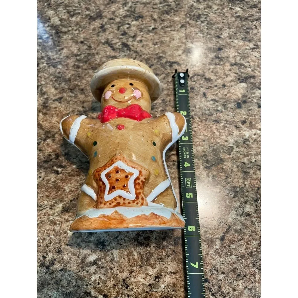 Gingerbread Man Candle Holder Ceramic Holiday Christmas Decor‎ Cute Festive